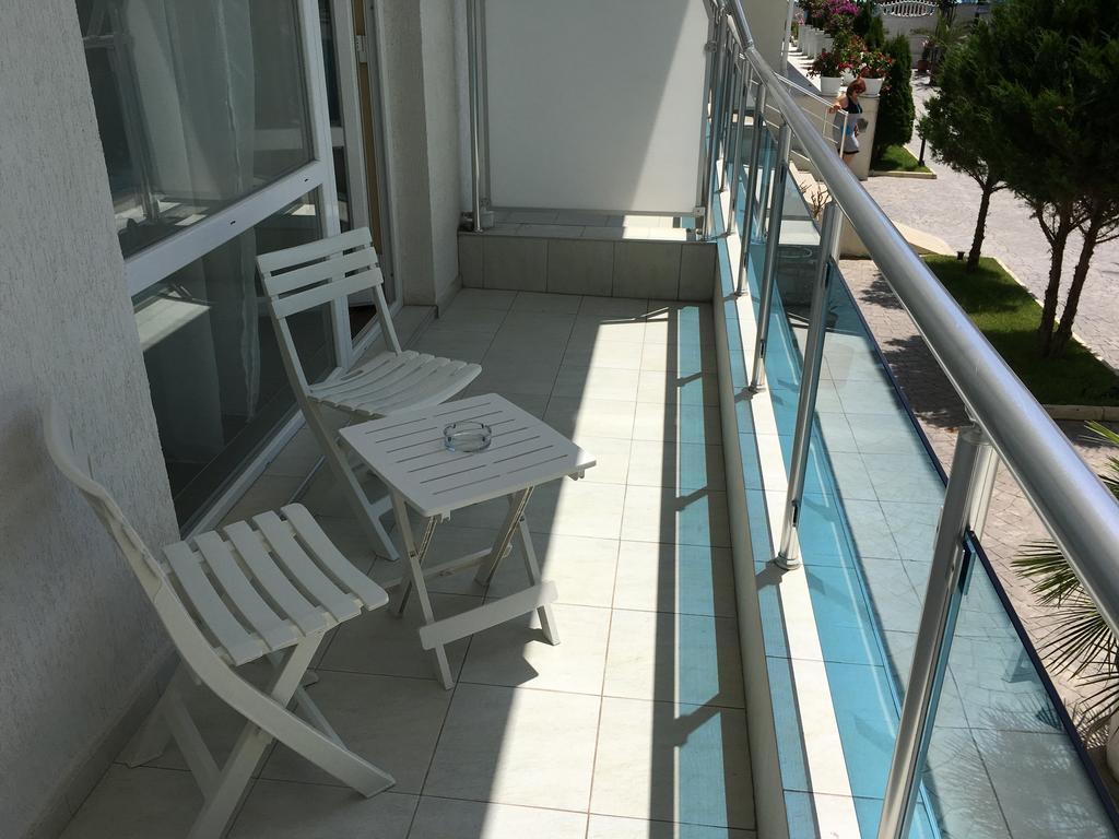 Odyssey Apartments Nesebar Bagian luar foto